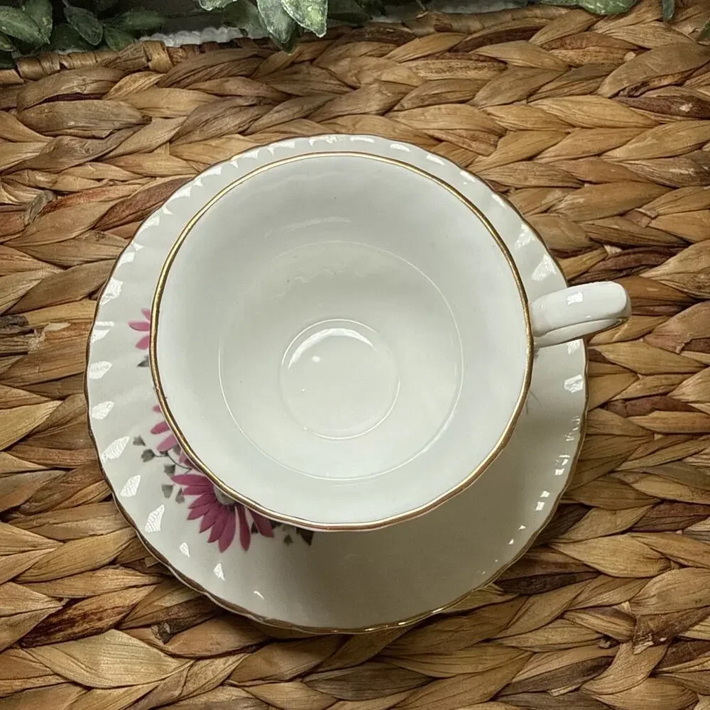 ROYAL Dover Tea Cup & Saucer Floral Pink Daisy Bone China Gold Trim England Vtg